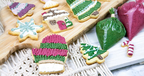 decorated Christmas cookies with natural food coloring