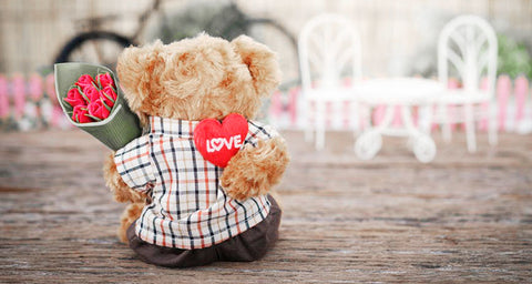 5 Unique Valentine's Day Gifts She'll Love